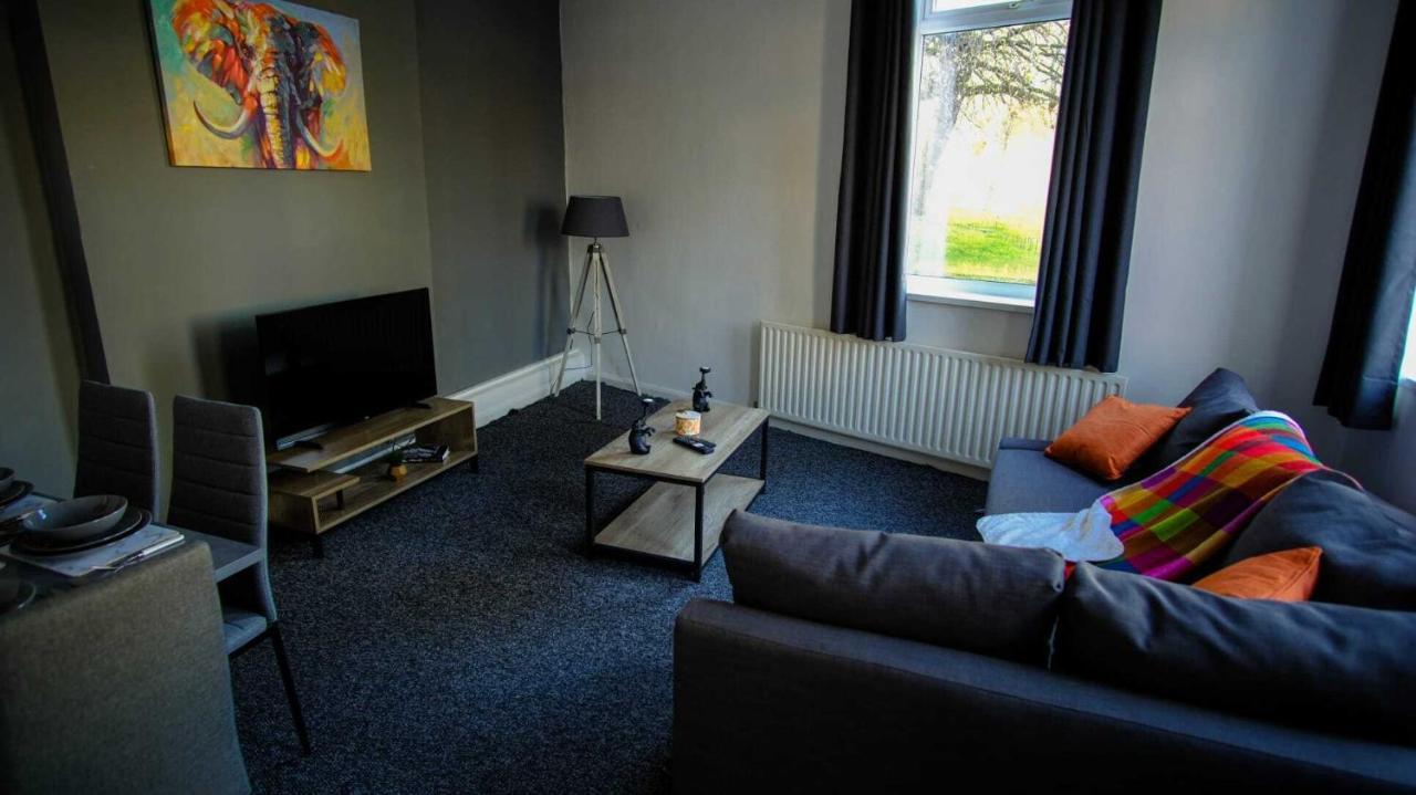 Large Ground Floor Apartment - South Shields - 3 Minutes From South Tyneside Hospital, 8 Minutes From Beach ภายนอก รูปภาพ